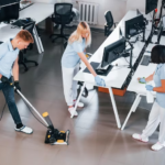 La importancia del empleo de limpieza en oficinas para mantener un ambiente de trabajo saludable